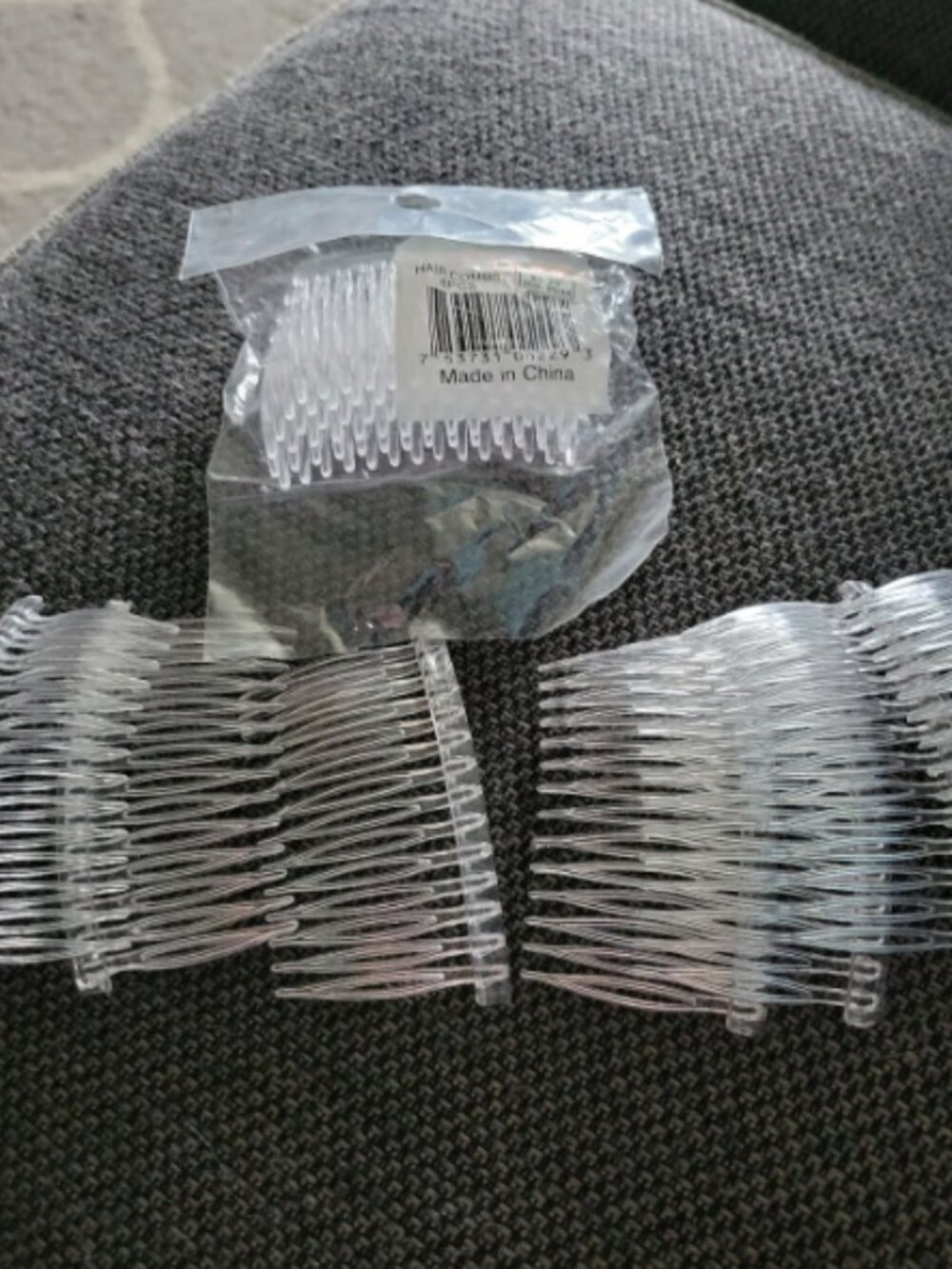 13 hair combs that can be decorated